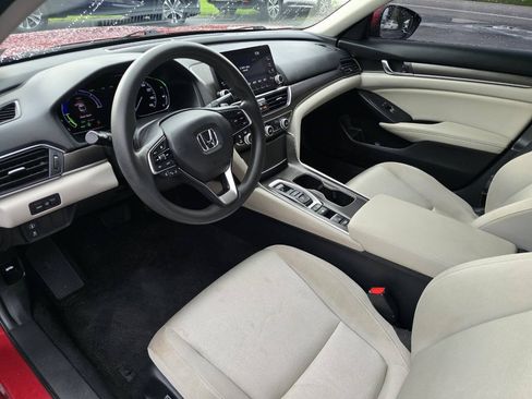 Used 2020 Honda Accord Hybrid image 12