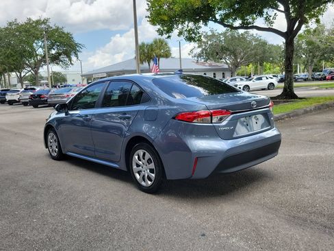 Used 2026 Toyota Corolla LE FWD image 4