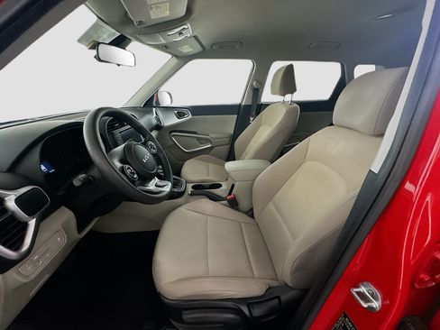 Used 2022 Kia Soul LX w/ Technology Package FWD image 13