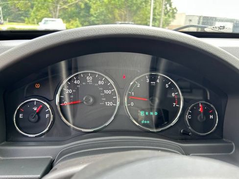 Used 2011 Jeep Liberty Sport RWD image 10