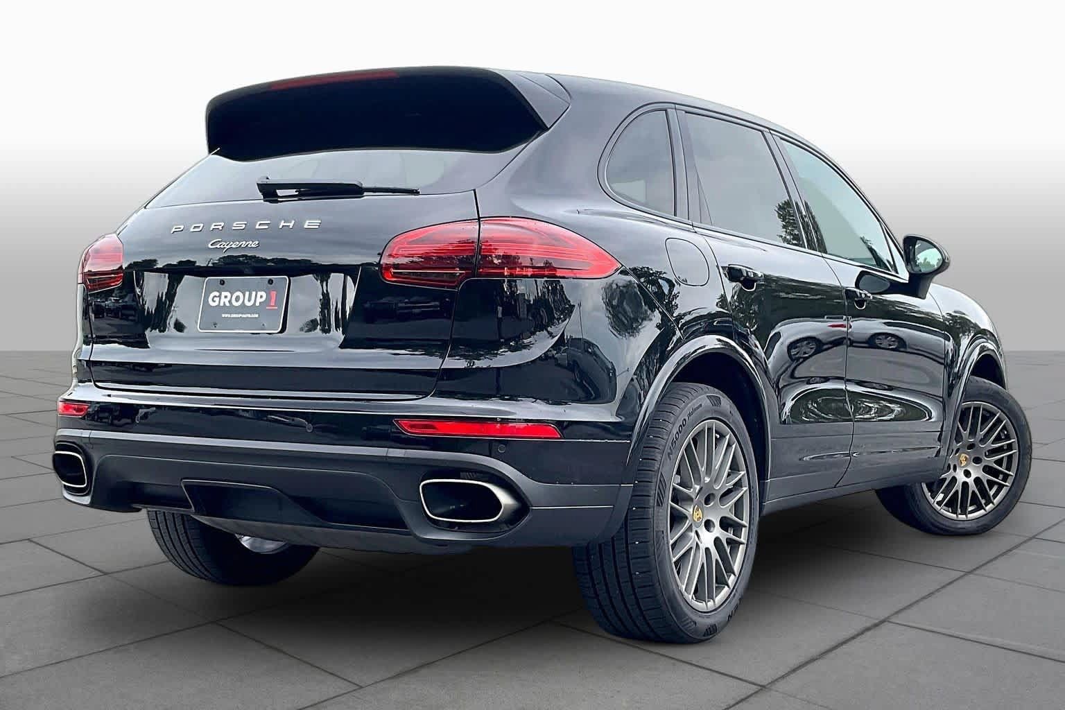 Used 2018 Porsche Cayenne AWD/4WD image 11