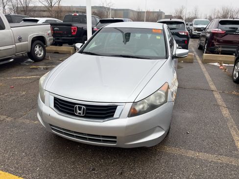 Used 2010 Honda Accord LX image 3