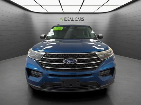 Used 2020 Ford Explorer XLT RWD image 2