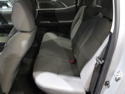 Used 2020 Toyota Tacoma SR5 w/ Technology Package AWD/4WD image 16