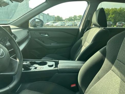 Used 2025 Nissan Rogue SV AWD/4WD image 6