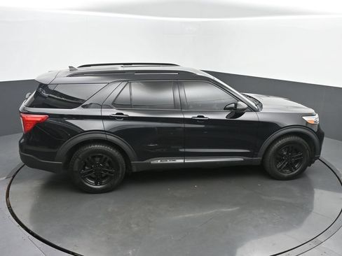 Used 2021 Ford Explorer XLT w/ Equipment Group 202A AWD/4WD image 58