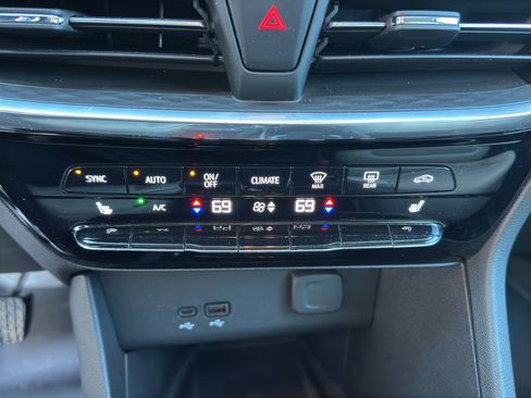 Used 2024 Buick Encore GX Avenir w/ Avenir Technology Package image 22