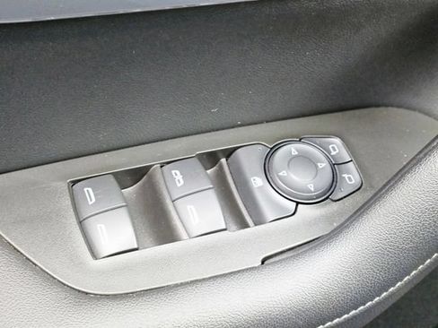 Used 2023 Chevrolet Blazer LT FWD image 21