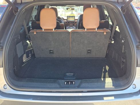Used 2023 Lincoln Aviator Reserve w/ Equipment Group 201A image 12