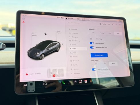 Used 2018 Tesla Model 3 Mid Range RWD image 36