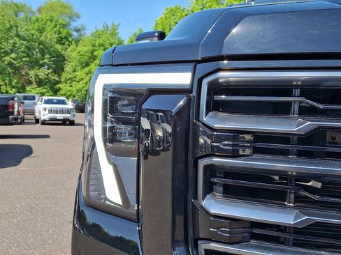Used 2025 GMC Sierra 2500 AT4 w/ AT4 Preferred Package AWD/4WD image 10
