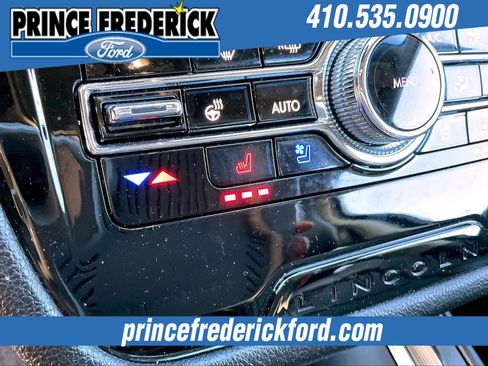 Used 2022 Lincoln Corsair AWD w/ Premium Package image 32