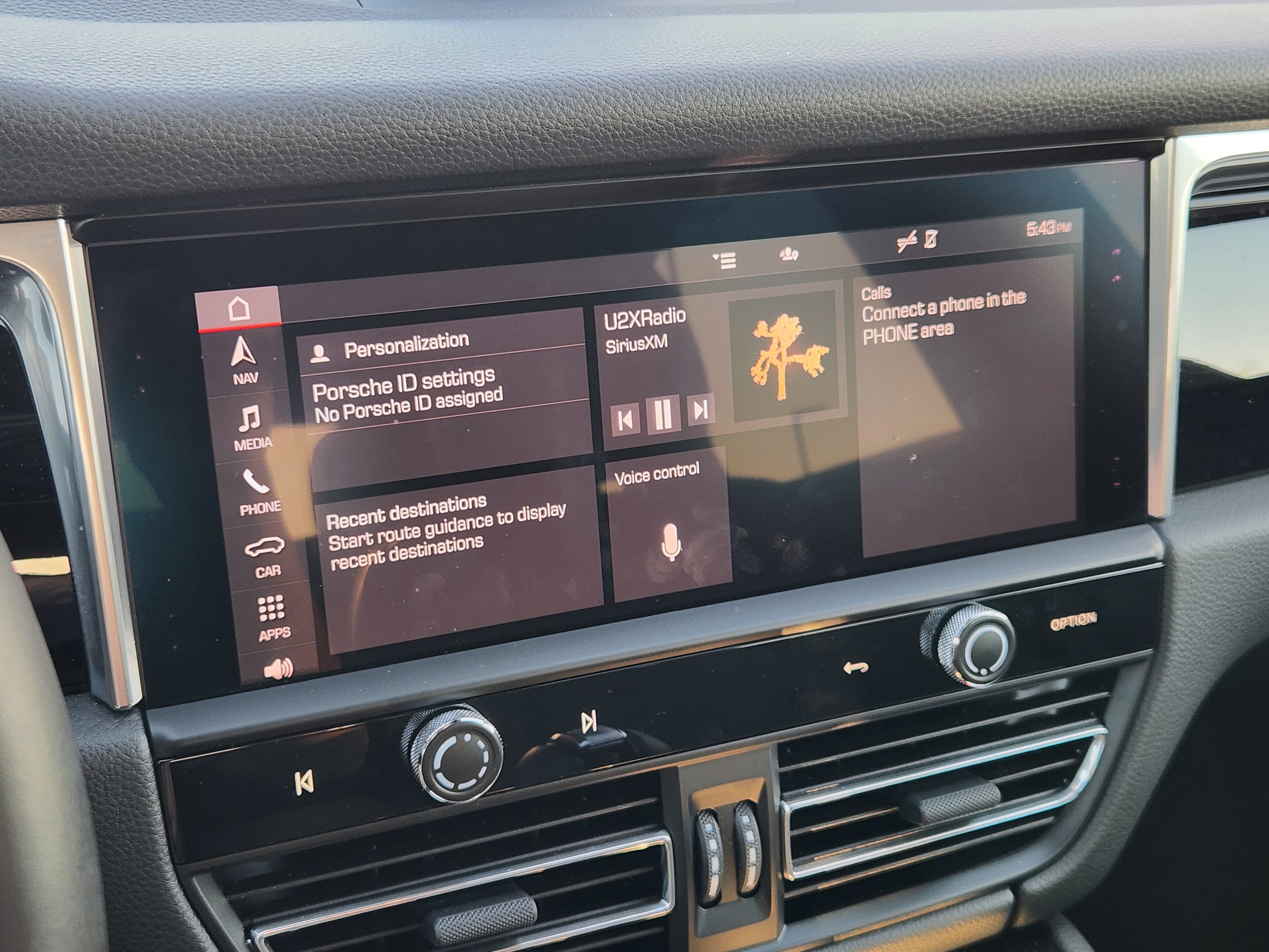 Certified 2026 Porsche Macan AWD/4WD image 19