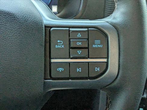 Used 2025 Ford F150 Lariat w/ Equipment Group 502A High image 5