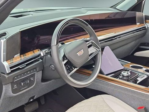 Certified 2025 Cadillac Escalade Sport Platinum AWD/4WD image 20