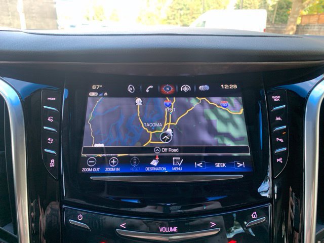 Used 2019 Cadillac Escalade Premium Luxury w/ Escalade Sport Edition AWD/4WD image 22