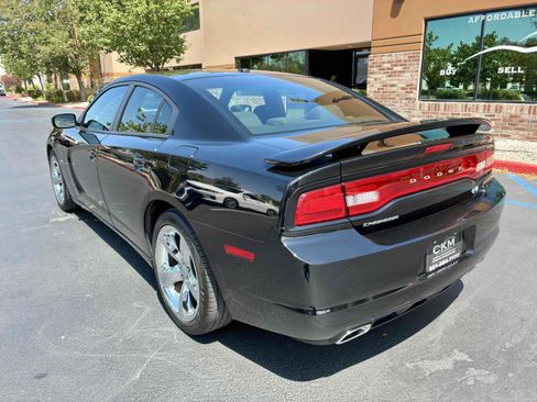 Used 2012 Dodge Charger R/T w/ Wheels & Tunes Group RWD image 10