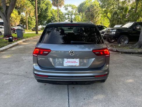 Used 2021 Volkswagen Tiguan SE R-Line FWD image 8
