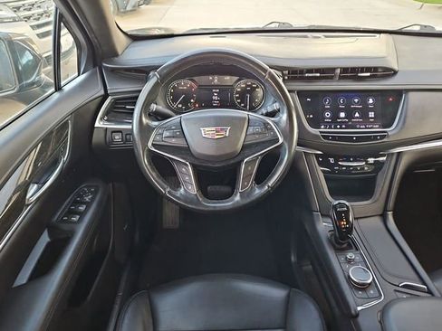 Used 2020 Cadillac XT5 Premium Luxury image 11