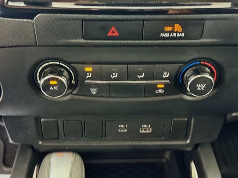 Used 2022 Nissan Frontier SV RWD image 18