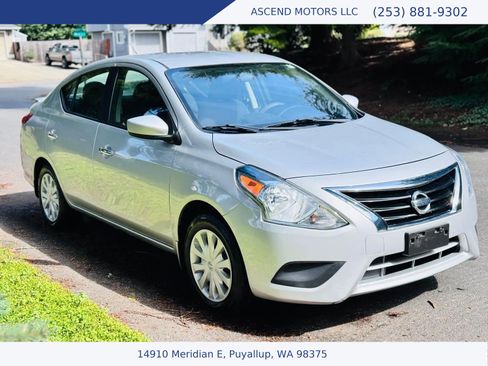 Used 2016 Nissan Versa SV image 7