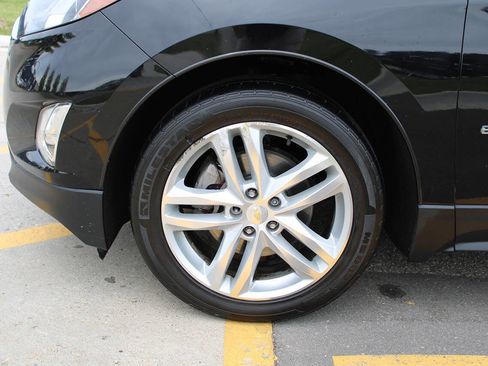 Used 2018 Chevrolet Equinox Premier image 41