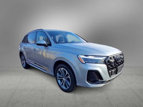 Certified 2025 Audi Q7 2.0T Premium w/ Convenience Plus Package image 2