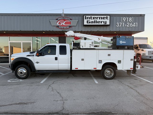 Used 2013 Ford F550 4x4 SuperCab Super Duty w/ Payload Upgrade Pkg image 2