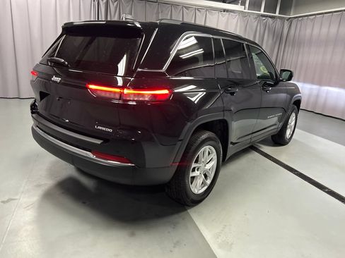 Used 2025 Jeep Grand Cherokee Laredo X w/ Luxury Tech Group I AWD/4WD image 7