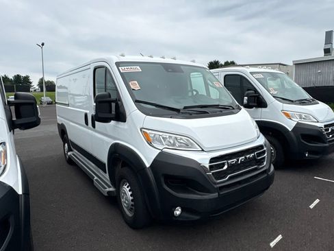 Used 2025 RAM ProMaster 2500 w/ U-Haul Equipment Group FWD image 2