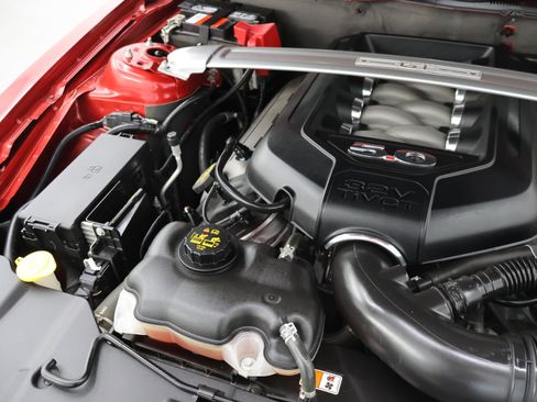 Used 2013 Ford Mustang GT Premium w/ Comfort Pkg RWD image 16