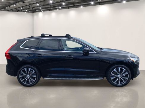 Used 2022 Volvo XC60 B5 Momentum AWD/4WD image 8