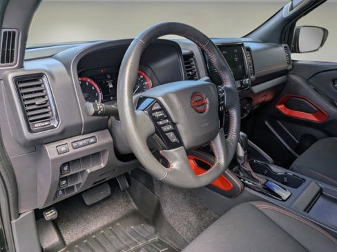 Used 2022 Nissan Frontier Pro-X w/ Technology Package image 16