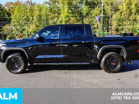 Used 2025 Toyota Tundra Limited AWD/4WD image 7
