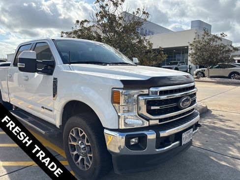 Used 2020 Ford F250 Lariat w/ Lariat Value Package image 3