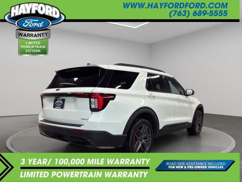 Used 2025 Ford Explorer ST-Line w/ Premium Package AWD/4WD image 3