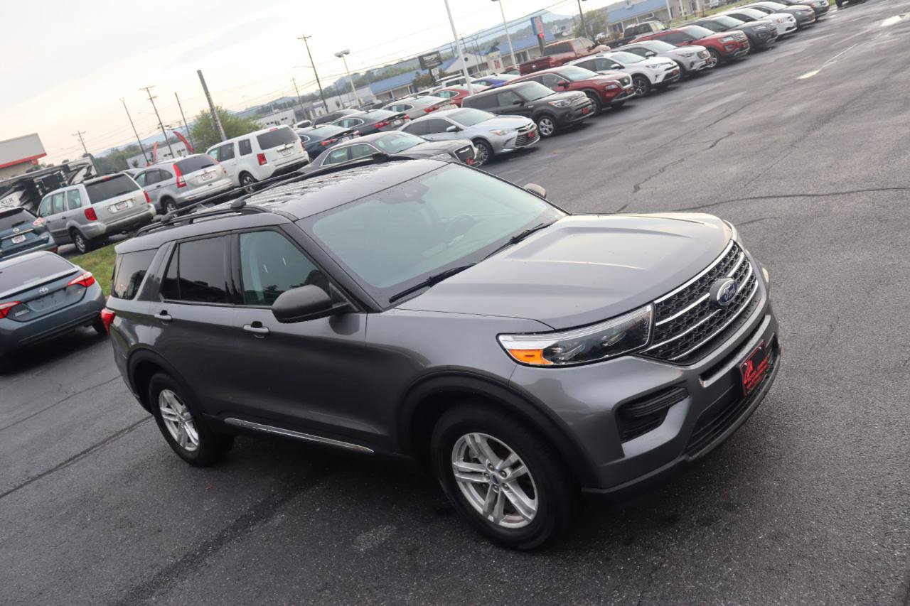Used 2023 Ford Explorer XLT AWD/4WD image 20
