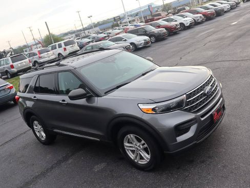 Used 2023 Ford Explorer XLT AWD/4WD image 20