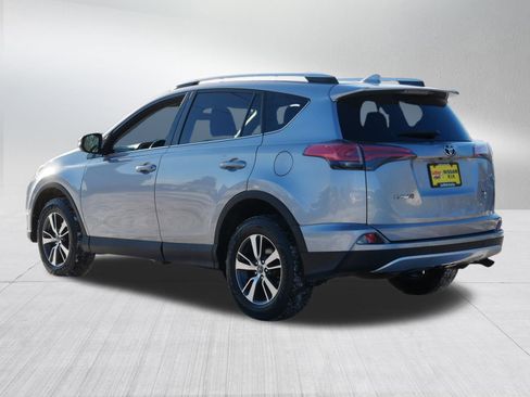 Used 2016 Toyota RAV4 XLE image 5