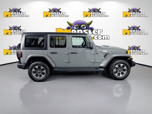 Used 2021 Jeep Wrangler Unlimited Sahara w/ Uconnect 4C Nav & Sound Group AWD/4WD image 4