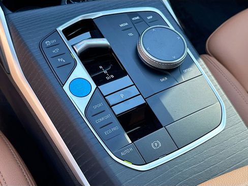 Used 2025 BMW i4 eDrive40 w/ M Sport Package image 17