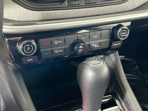 Used 2022 Jeep Compass Latitude AWD/4WD image 15