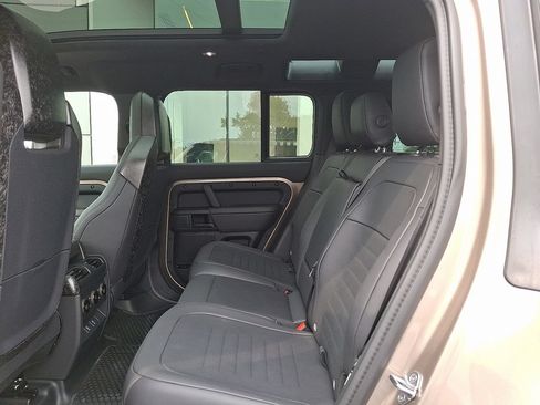 New 2026 Land Rover Defender 110 AWD/4WD image 6