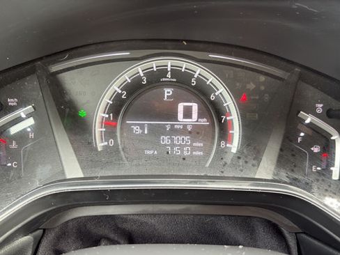 Used 2018 Honda CR-V LX image 11