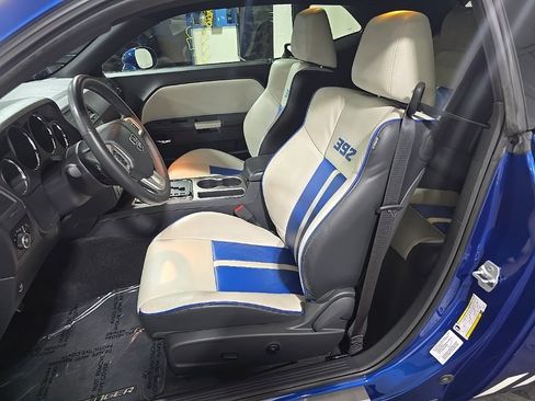 Used 2011 Dodge Challenger SRT8 image 9