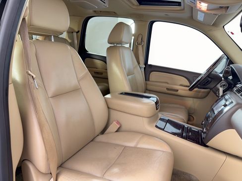Used 2009 GMC Yukon Denali AWD/4WD image 30