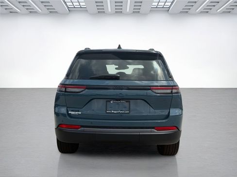 New 2026 Jeep Grand Cherokee Limited AWD/4WD image 4