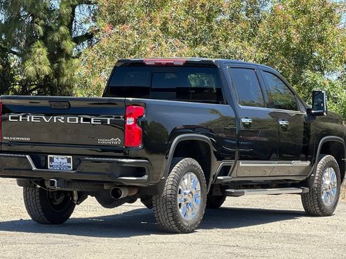 Used 2024 Chevrolet Silverado 2500 High Country AWD/4WD image 4