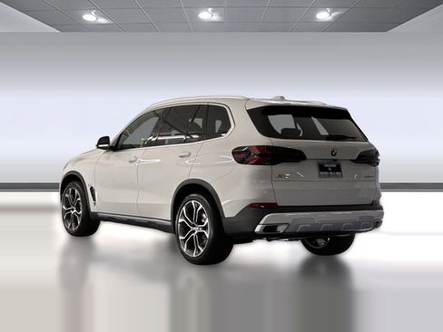 Used 2026 BMW X5 sDrive40i w/ Climate Comfort Package image 3