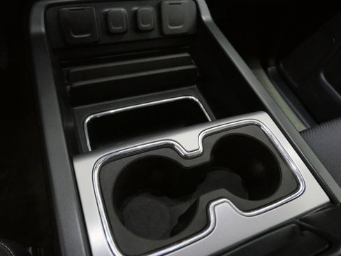 Used 2018 GMC Sierra 1500 SLE image 24